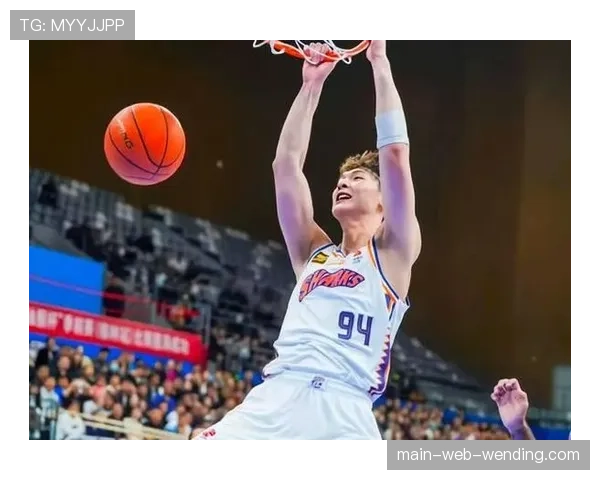 王哲林低位成进攻支点 上海内线优势待激活