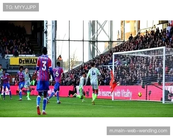 曼城被热刺逼平失分 争冠形势进一步白热化